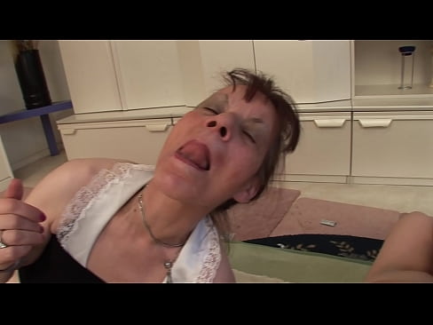 ❤️ Două bunicuțe și un bunic fac sex în trei at us ro.porn-93.ru ❌❤